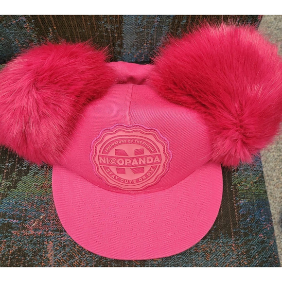 Nicopanda NWT Pink University Patch Faux Fur Ear Puff Fitted Hat Cap size L - Picture 1 of 10